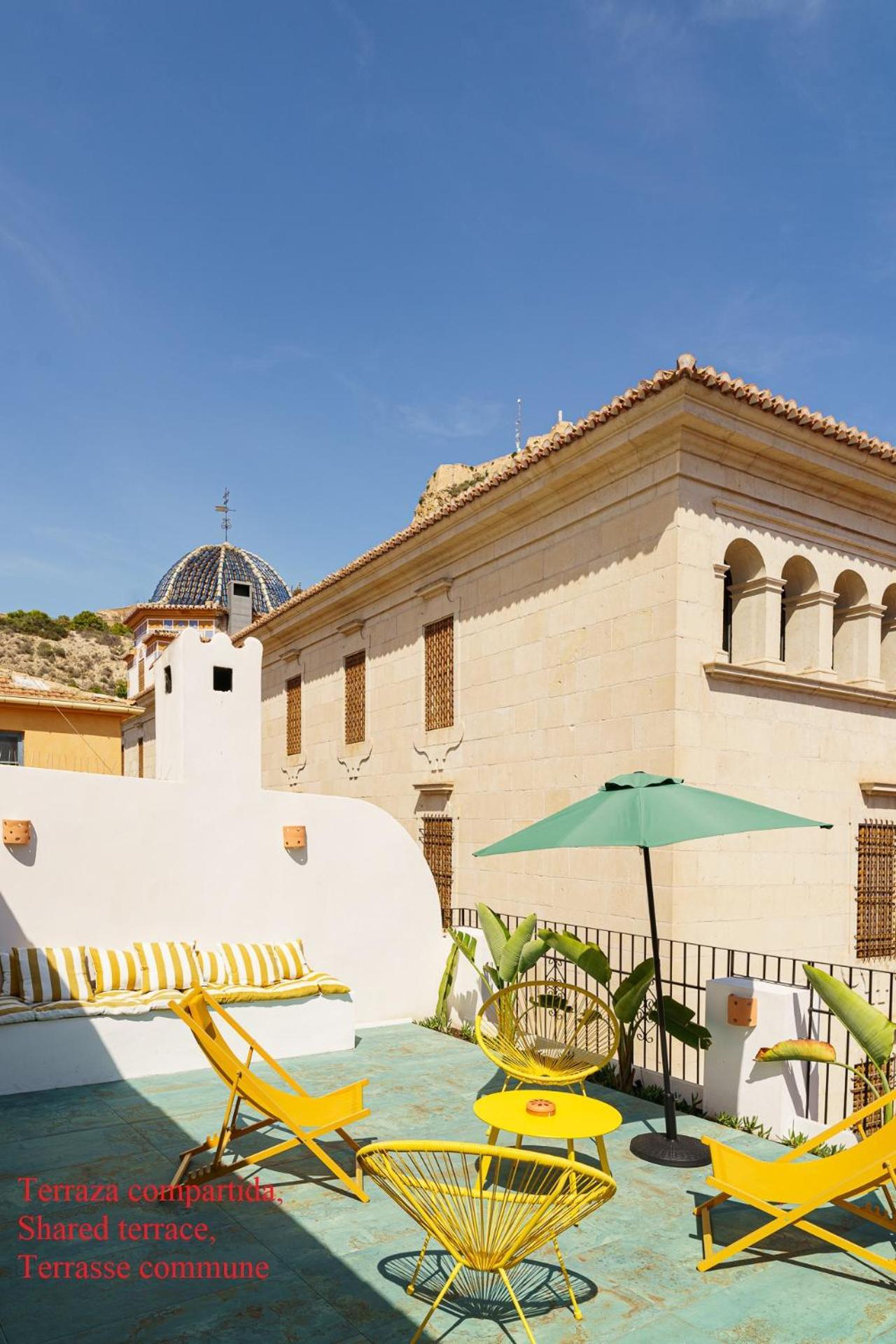 Apartment With Exceptional Charm In Historic Center Of Alicante Luaran gambar