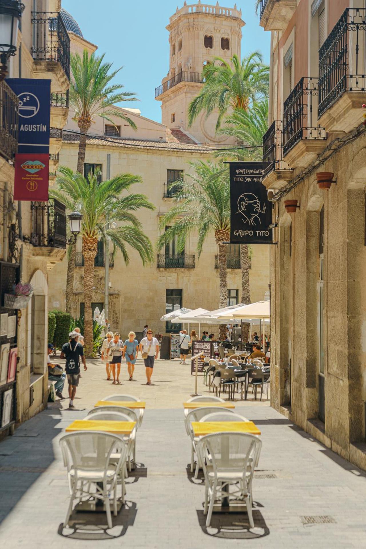 Apartment With Exceptional Charm In Historic Center Of Alicante Luaran gambar